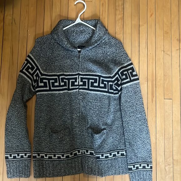 Sweater - Picture 3 of 3